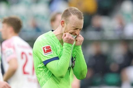Arnolds Tag zum Vergessen: Wolfsburg rettet einen Punkt
