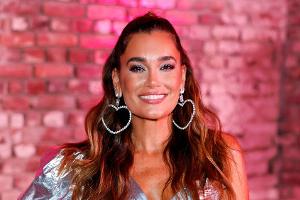 Jana Ina Zarrella postet verführerische Strandfotos aus dem "Paradies"