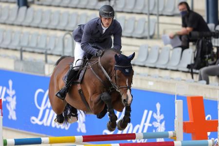 Weltcupfinale im Springreiten: Vogel gewinnt zweite Prüfung
