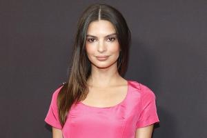 "So beschäftigt": Emily Ratajkowski denkt "nicht wirklich an Männer"