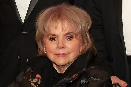 Linda Ronstadt ist erkrankt.