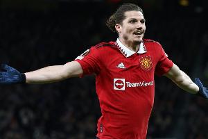 United verspielt Führung - Mourinho vor dem Aus