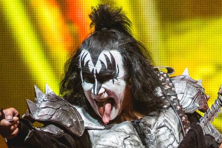KISS-Bassist Gene Simmons erleidet Schwächeanfall auf der Bühne