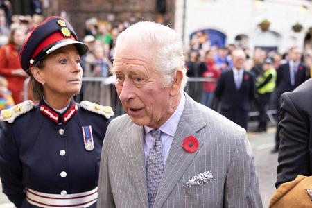 Eierwurf auf König Charles: Student zu 100 Stunden Arbeit verdonnert