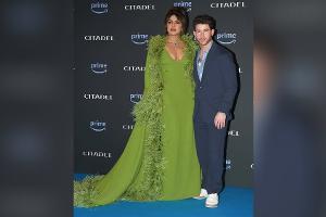 "Citadel"-Premiere: Priyanka Chopra begeistert in grünem Feder-Look