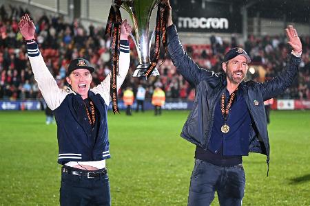 England: Reynolds-Klub Wrexham wieder viertklassig