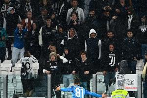 Nach Erfolg vor Gericht: Juve mit spätem K.o. gegen Neapel