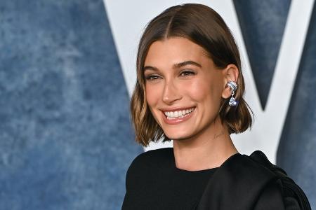 Der perfekte Scheitel: Mit diesen Tricks fällt das Haar richtig