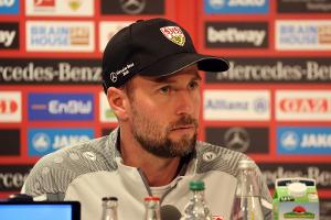 VfB-Trainer Hoeneß warnt vor Gladbach