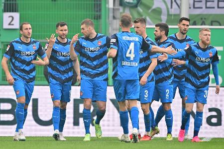 Heidenheim bleibt auf Kurs - Braunschweig zittert