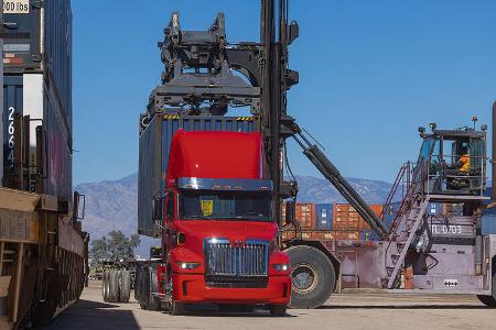 08/2022, Western Star 57X Fronthauber Langstrecken-Lkw
