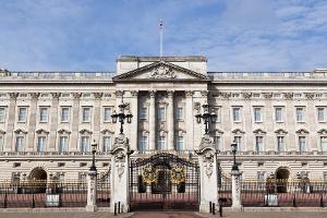 Kurz vor der Krönung: Kontrollierte Sprengung am Buckingham-Palast