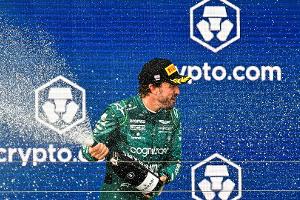 Alonso fährt auf Rang drei - und schaut nebenbei Fernsehen