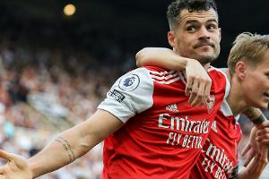 Sieg in Newcastle: Arsenal bleibt City auf den Fersen