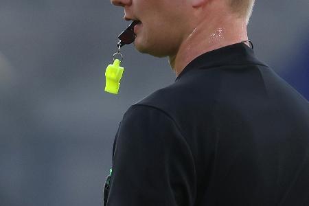 Zwölfjähriger Österreichs jüngster Fußball-Schiedsrichter