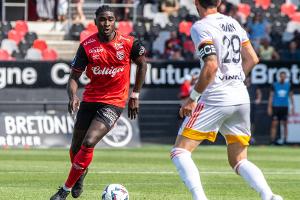 Fußball-Profi verweigert sich gegen Anti-Homophobie-Kampagne