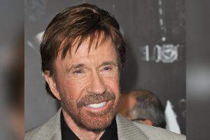 Chuck Norris: Emotionale Grüße an seine 102-jährige Mutter