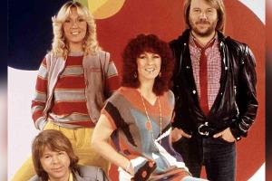 50 Jahre nach ihrem Erfolg mit "Waterloo": Kehren ABBA zum ESC zurück?