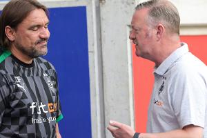 Virkus bekräftigt: Farke auch im Saisonfinale Trainer