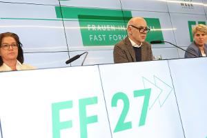 DFB-Motto der WM-Bewerbung 2027: "Breaking New Ground"