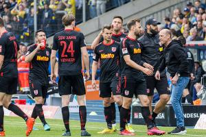 Regensburg trotz Sieg fast abgestiegen