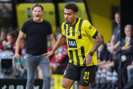 Donyell Malen (bis 90.) - Note: 4,0 - In der Anfangsviertelstunde kaum zu stoppen. Tauchte danach aber ab und hatte weitaus weniger Ballaktionen als noch zu Beginn. Wechselte mit Adeyemi in der zweiten Halbzeit kurzzeitig die Seite - ohne großen Effekt. Leitete dann aber das 2:0 mit einem guten Pass auf Reus ein.