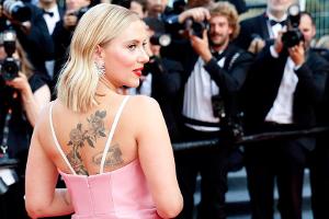 Scarlett Johansson zeigt ihr großes Rücken-Tattoo