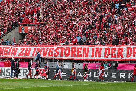 Investor-Deal: Protest-Petition an DFL-Spitze überreicht