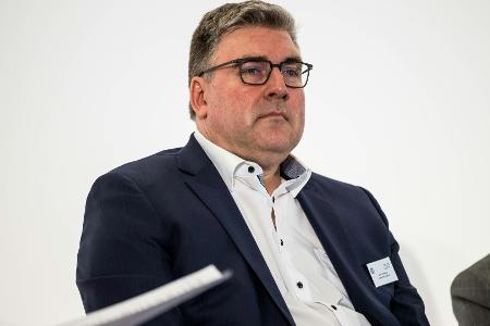 Geplatzter Investoren-Einstieg: Hellmann geht am 30. Juni