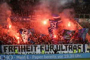 2. Bundesliga: Geldstrafen gegen HSV und Braunschweig