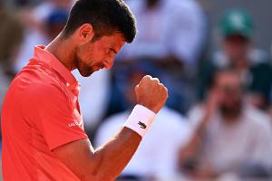 Wadenprobleme bei Alcaraz: Djokovic im Finale