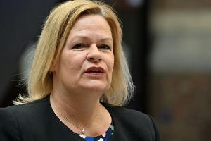 Faeser: "Weit mehr als ein Freundschaftsspiel"