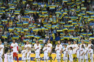 DFB-Elf in Sondertrikots für den guten Zweck