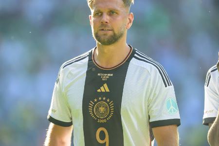 Füllkrug kann über Eberl-Spitze 