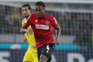 Hannover verpflichtet Verteidiger Arrey-Mbi fest