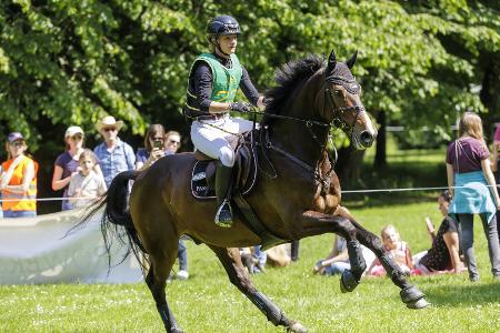 Luhmühlen: Krajewski mit Doppelführung nach Gelanderitt