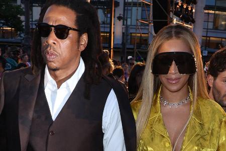 Beyoncé und mehr: Stars feiern die erste Show von Pharrell Williams