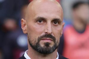 Di Salvo über rassistische Beleidigungen: "Eine Farce"