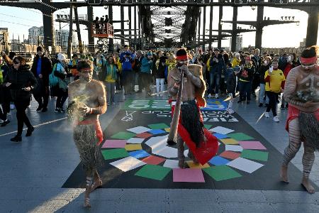 25 Tage vor WM: Tausende bei Fanmarsch in Sydney