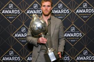 NHL-Awards: McDavid räumt ab - Deutsche gehen leer aus