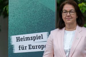 Ullrich mahnt zu Respekt im Fußball