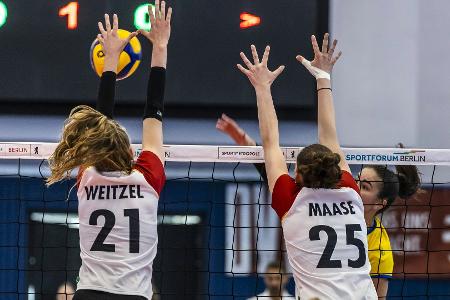 Volleyballerinnen unterliegen Weltmeister Serbien