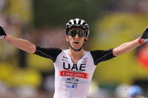 Adam Yates gewinnt 1. Tour-Etappe vor Zwillingsbruder Simon