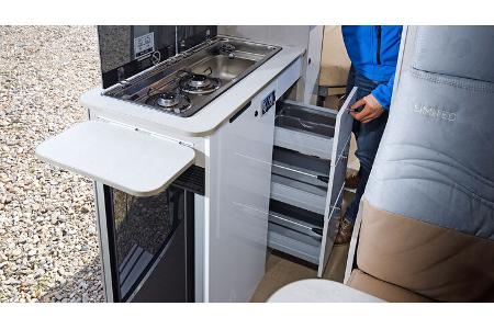 Buerstner Delfin C 621 (2023) Kueche f