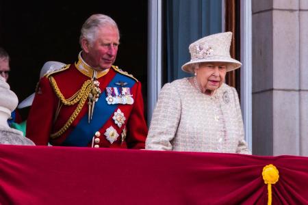 König Charles III. lagert Pferde-Deko der Queen ein