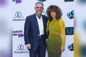 Stylischer Pärchenauftritt: Martin Freeman ist kaum wiederzuerkennen