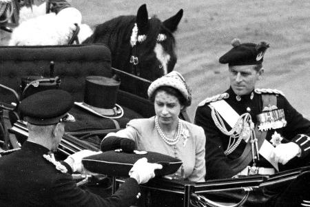 Queen Elizabeth: So bodenständig war ihre Krönung in Schottland 1953