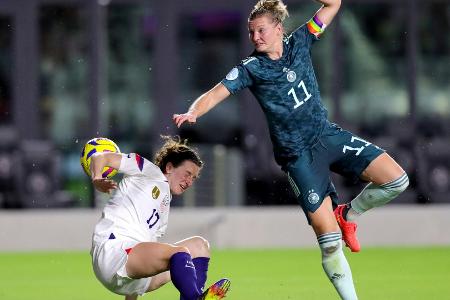 Popp über Frauenfußball: 