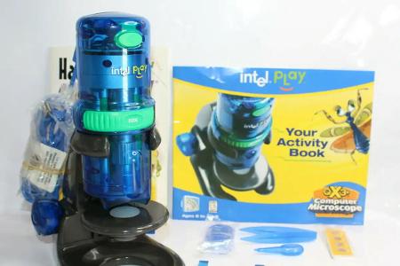 Die digitalen Mikroskope von Intel wurden entwickelt, um das Interesse von Kindern am Lernen zu wecken – und den Umgang mit PCs.