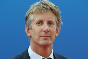 Van der Sar nach Hirnblutung in "stabilem Zustand"